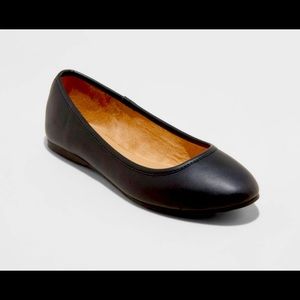 Women’s ballet flats